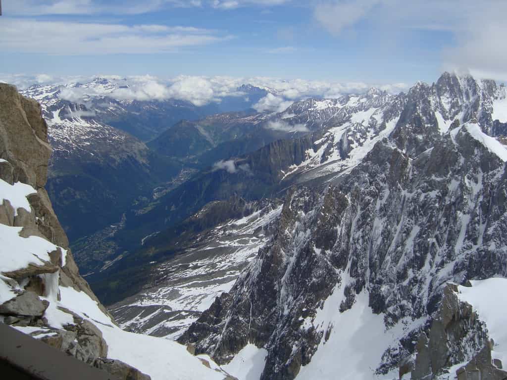 Aiguilles du Midi dans le massif du Mont-Blanc (Alpes). © Andy Smedley, imaggeo.egu.eu