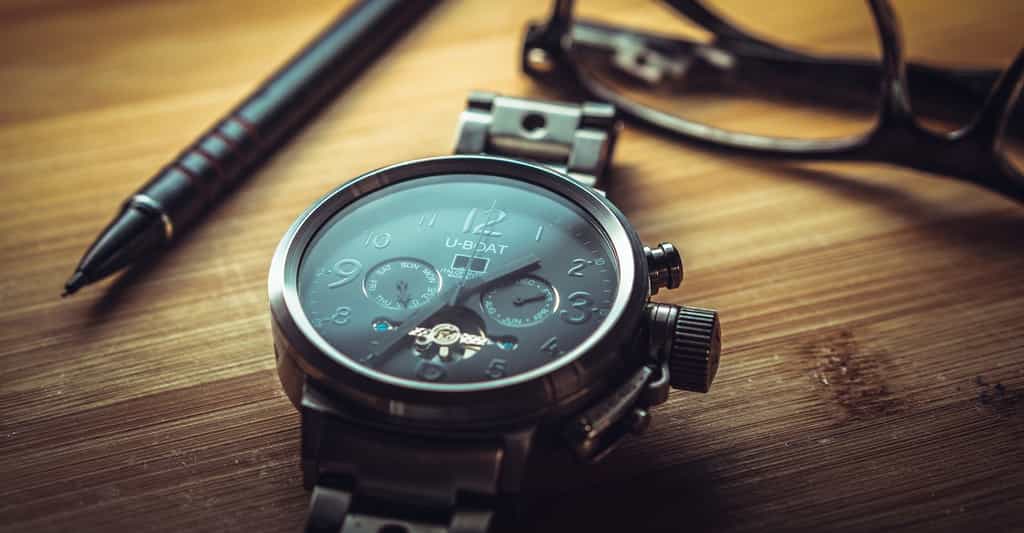 La plupart des montres haut de gamme sont conçues à partir de verre de saphir, un verre quasiment inrayable. © qimono, Pixabay, CC0 Creative Commons