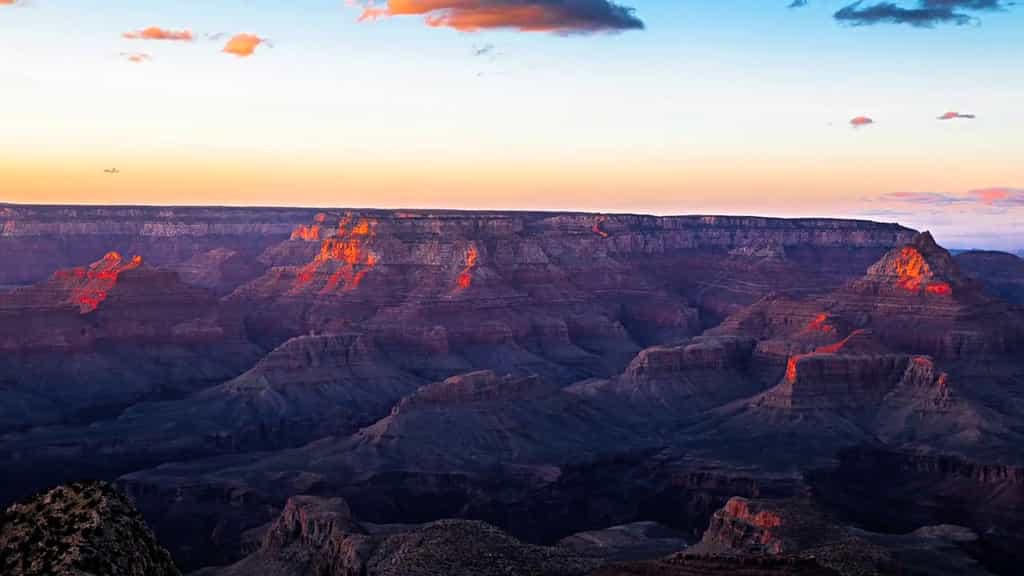 Time-lapse : immersion dans les paysages nocturnes du Grand Canyon