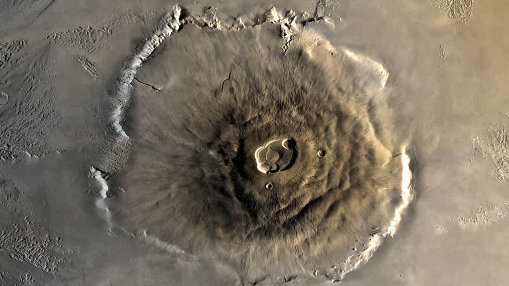 Mars : découvrez Olympus Mons, le plus grand volcan du Système solaire