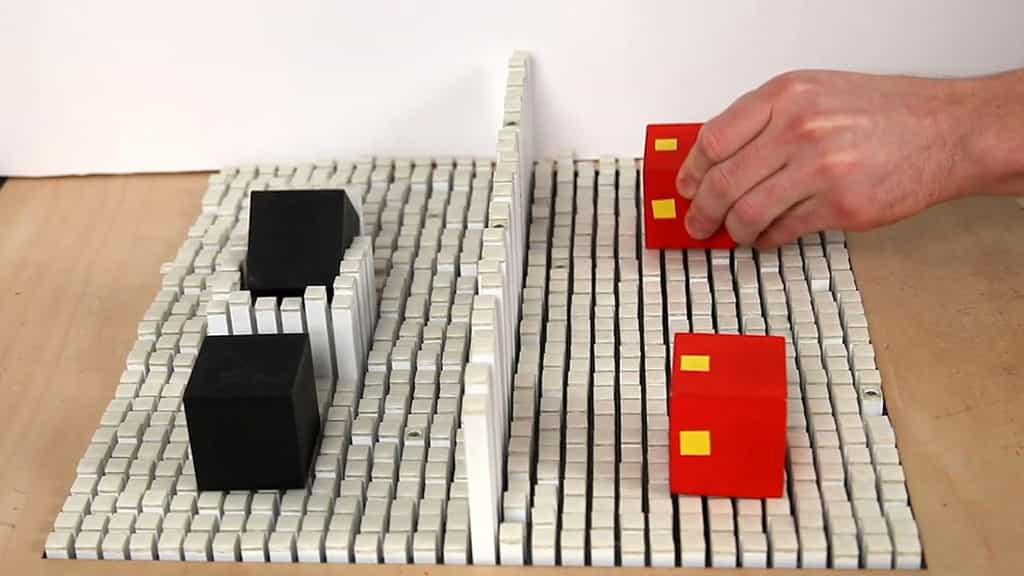 Kinetic Blocks : un étrange jeu de construction contrôlé par ordinateur