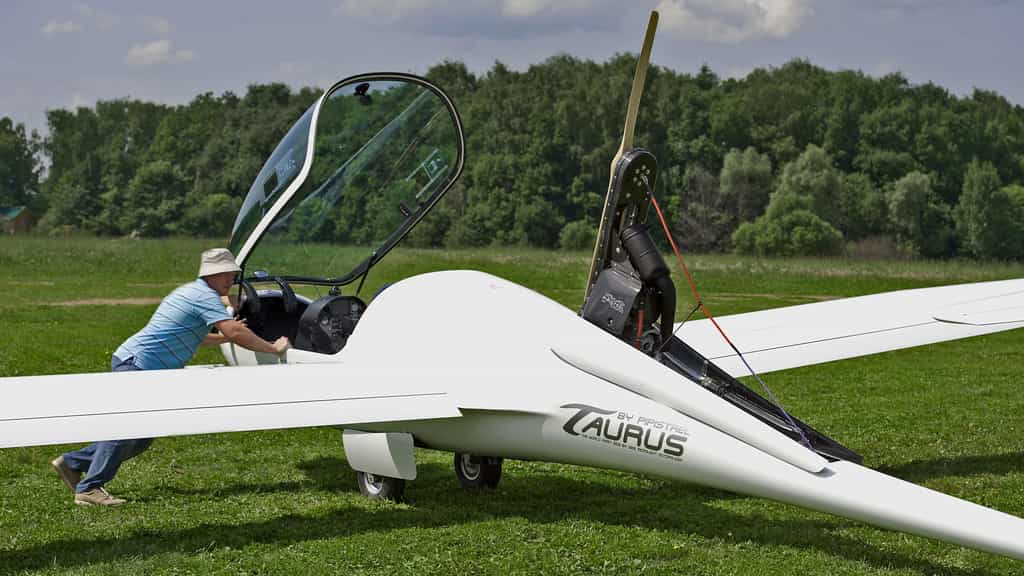 Taurus Electro G2, un étonnant motoplaneur électrique