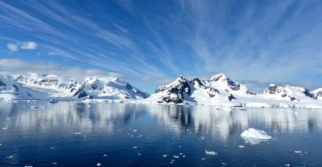 Des chercheurs ont découvert la preuve d’une activité volcanique sous le glacier de l’île du Pin. © jcrane, Pixabay, CC0 Creative Commons