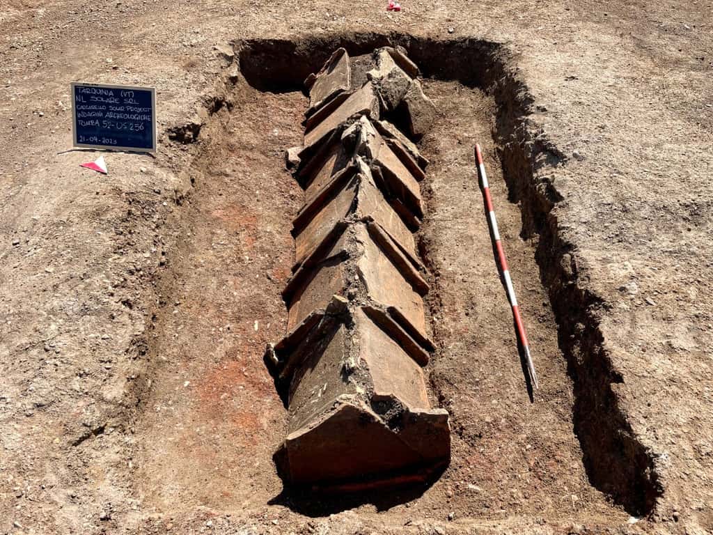 L'une des tombes abritant les restes de l'un des 67 citoyens romains de Tarquinia. © <em>Soprintendenza Archeologia Belle Arti Paesaggio Etruria Meridionale</em> 