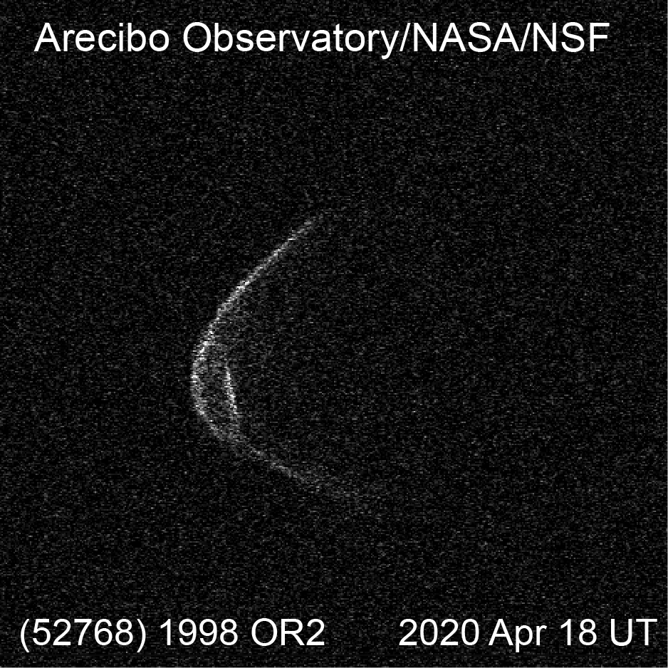 L'astéroïde (52768) 1998 OR<sub>2</sub> vu par le radiotélescope d'Arecibo. © <em>National Astronomy and Ionosphere Center </em><a href="https://twitter.com/AreciboRadar/status/1251638650682650630" target="_blank"><em>via Arecibo Radar</em></a>
