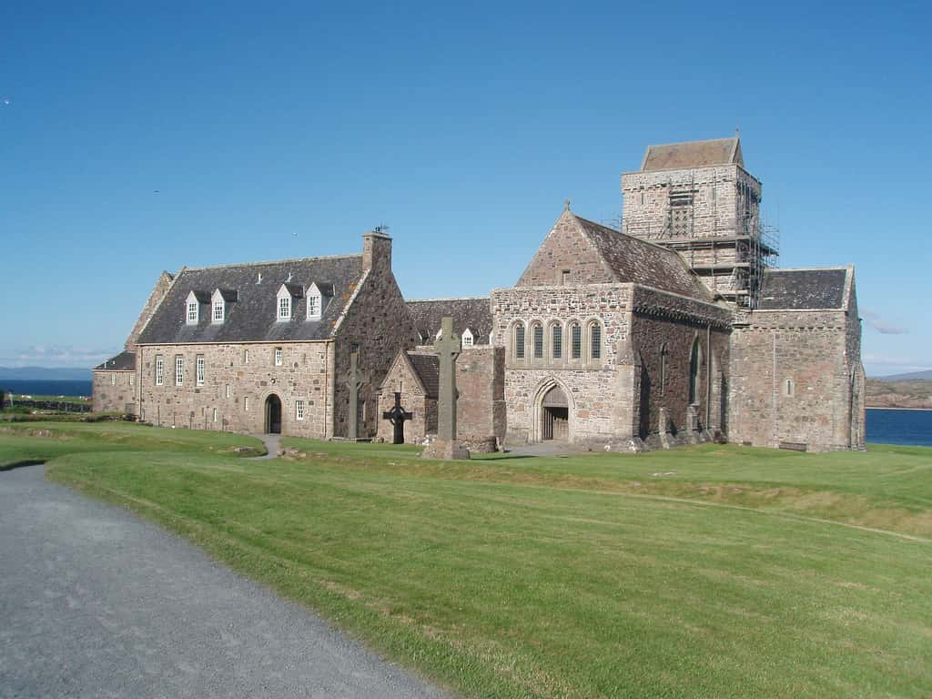 L’abbaye d’Iona est le lieu d’apparition du <em>Livre de Kells</em>. Malgré les siècles, l’édifice est toujours debout. © CC BY-SA 2.0, Akela NDE