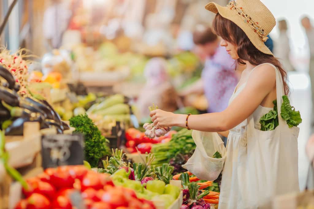 La prolifération des services de paniers locaux ou de marché mobile a un effet assez important sur la consommation de fruits et légumes. ©  igishevamaria, Adobe Stock