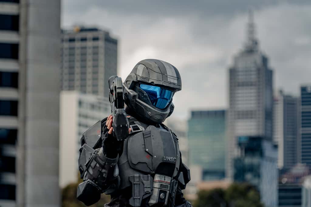 Cosplay d'un soldat futuriste inspiré par <em>Starship Troopers</em>. © SWOF.ph - Adobe Stock 