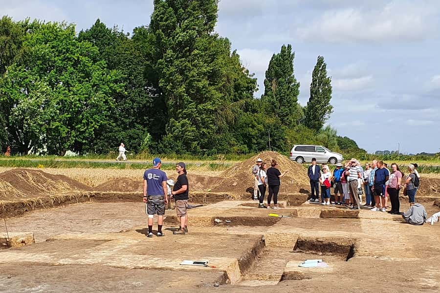 Les fouilles d’<em>Anchor Church Field</em> ont permis d’exhumer des vestiges médiévaux et plus anciens encore… © <em>Fane Road Archaeology Group</em>