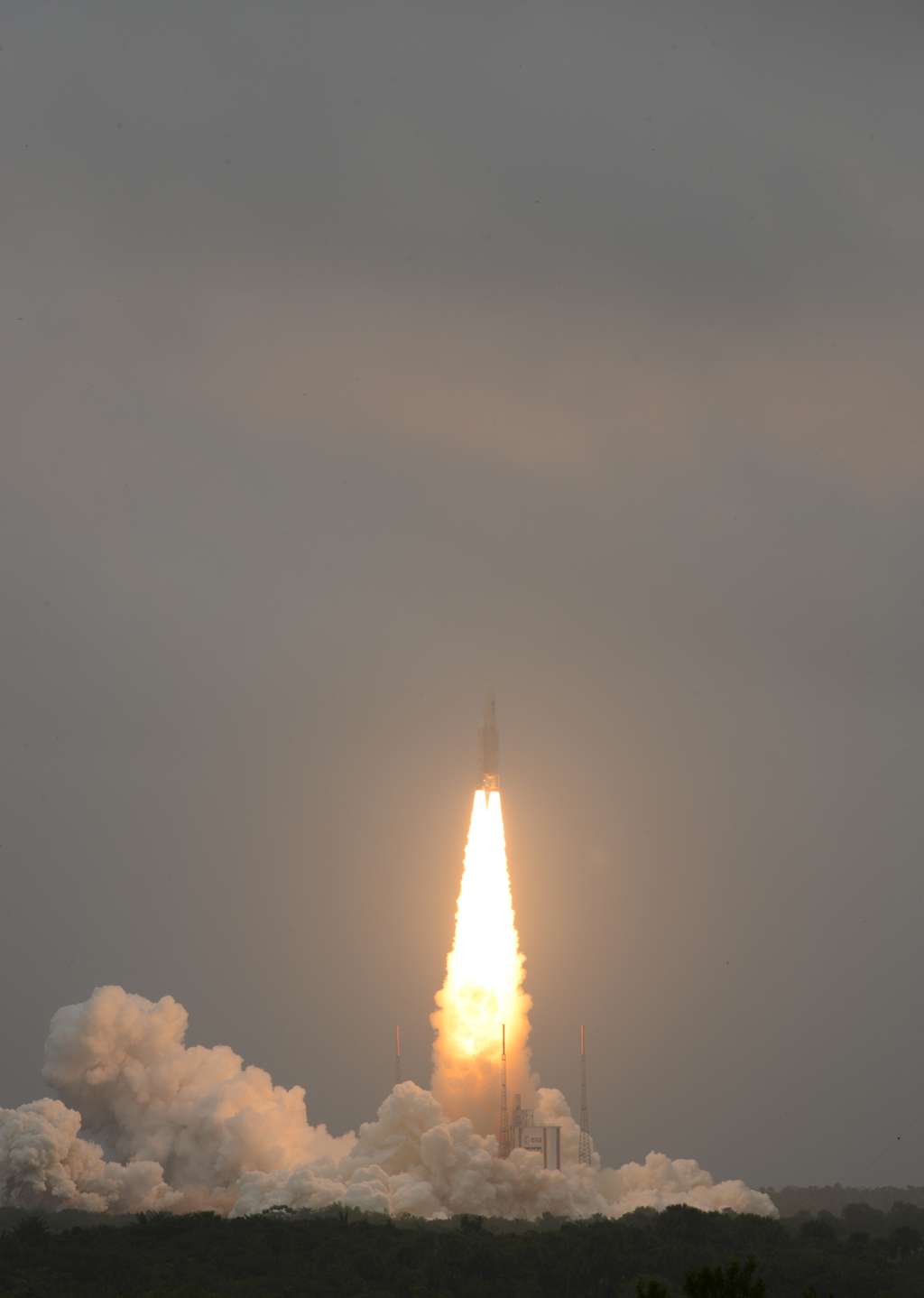 Le job a été fait. Construit par ArianeGroup, le lanceur Ariane 5 vient de réussir son 82<sup>e</sup> lancement en mettant en orbite 4 nouveaux satellites de la constellation Galileo. © Remy Decourt