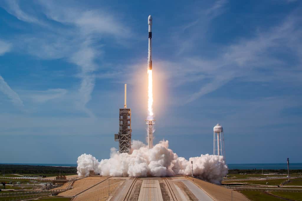 Le lancement d’une fusée nécessite la fermeture de l’espace aérien pendant une heure avant le décollage. © SpaceX
