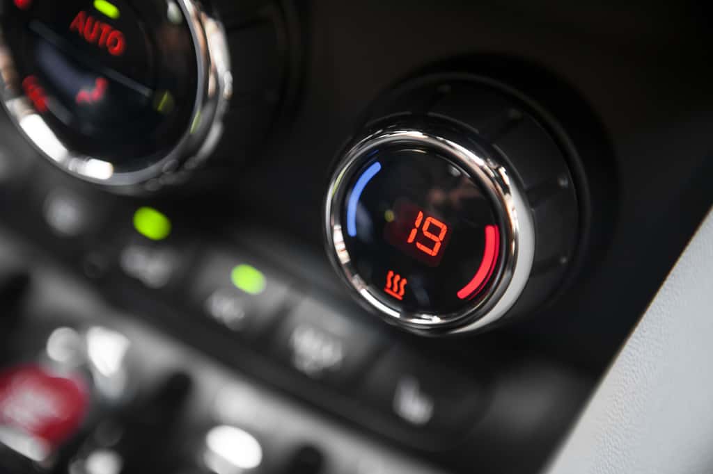 La climatisation entraîne une surconsommation d’essence d’un litre aux 100 kilomètres. © bizoo_n, Fotolia