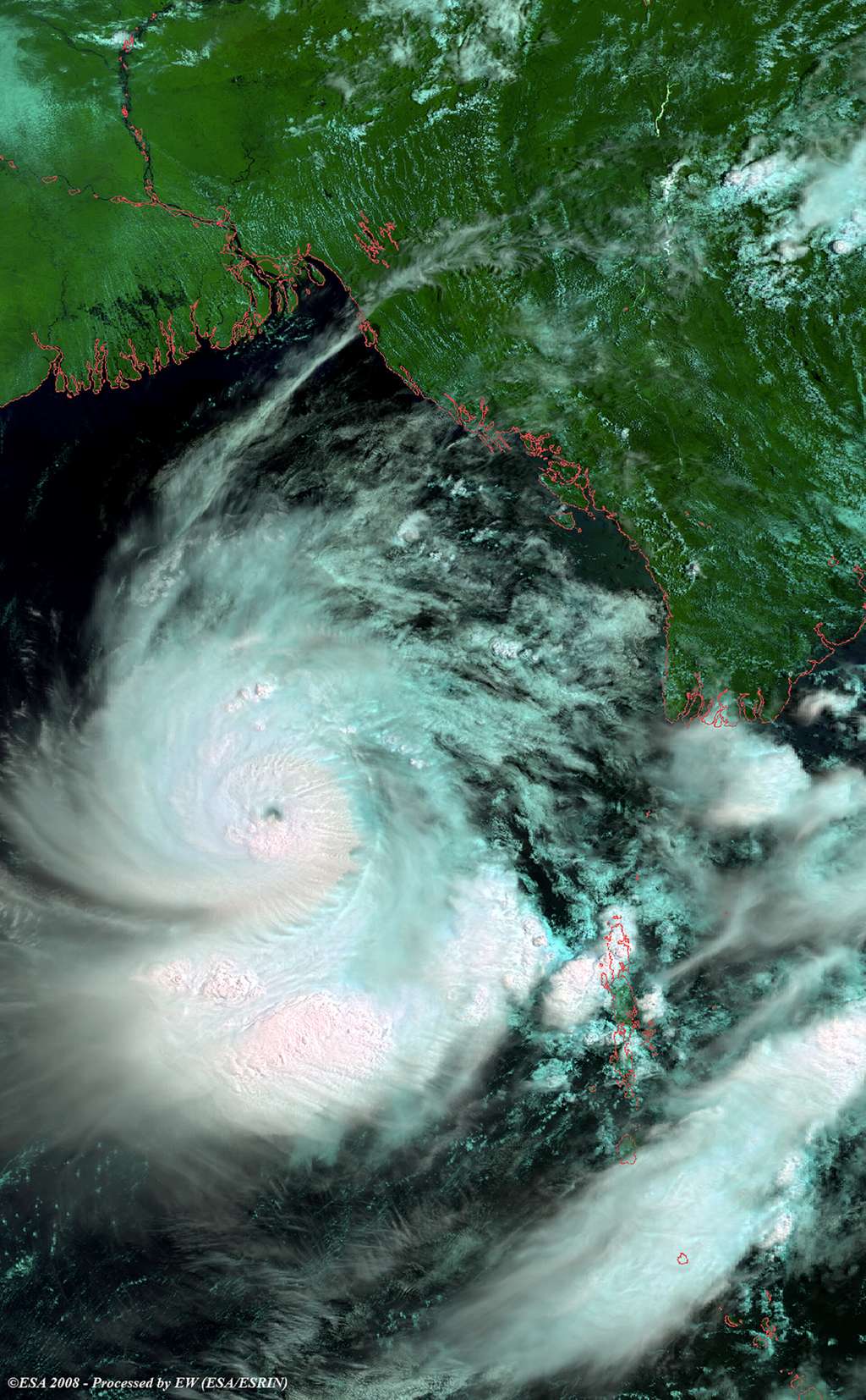 Le cyclone Nargis ayant dévasté le Myanmar (ex-Birmanie), vu par le satellite Envisat. © ESA