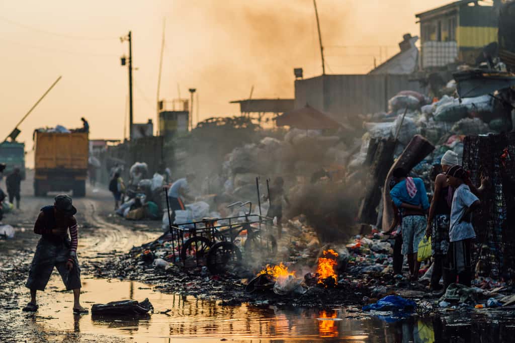 Dans certaines villes comme Bombay, Jakarta ou Buenos Aires, les travailleurs du secteur informel collectent plus de la moitié des déchets municipaux. © Adam Cohn, Flickr