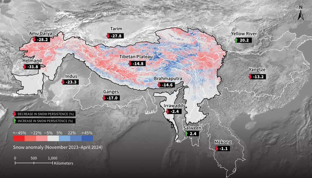 Cette carte publiée dans le rapport de l’Icimod détaille le déclin des chutes de neige dans l’Himalaya en 2023-2024. © Icimod