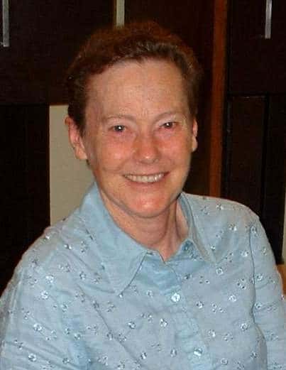 Helen Quinn, née en 1943, est une physicienne des particules, américaine d'origine australienne, dont les contributions à la recherche d'une théorie unifiée pour les trois types d'interactions de particules ont été reconnus par plusieurs distinctions, dont la médaille Dirac. Elle est surtout célèbre pour ses travaux concernant la chromodynamique quantique, la QCD. © Lubos Motl, DP