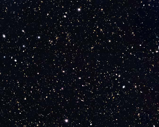 Photographie d'une zone du ciel profond, sondé par Hubble pour l'étude Goods-N. © Nasa