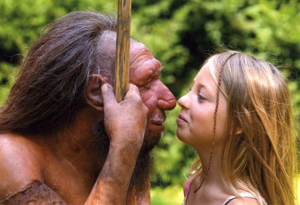 L'Homme de Néandertal et <em>Homo sapiens</em> se sont métissés plus d'une fois. © <em>Neandertal Museum</em>, Mettmann, Allemagne, CC by-sa 4.0