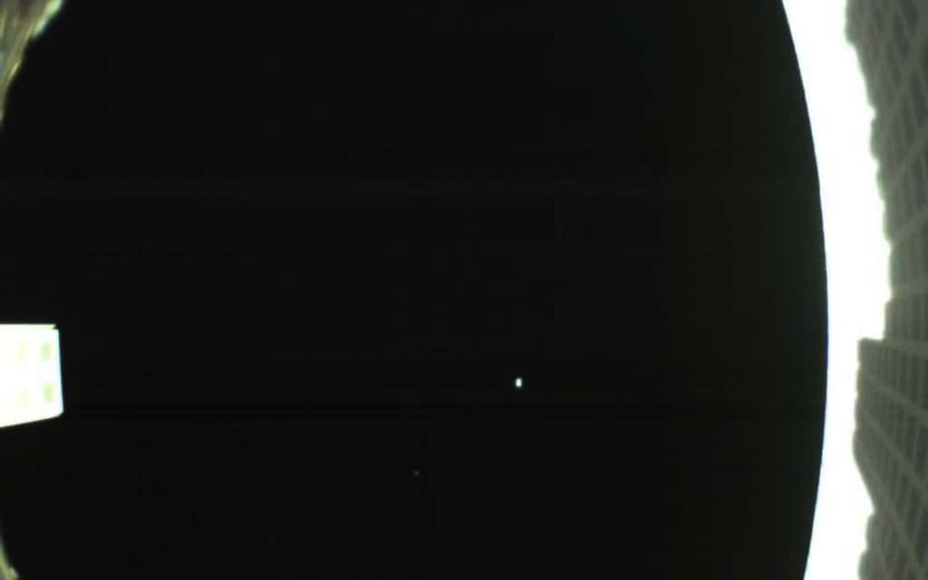 Un cliché inédit de la Terre et la Lune, acquis depuis une distance plus de un million de kilomètres par un de deux CubeSat MarCO. © Nasa/JPL-Caltech