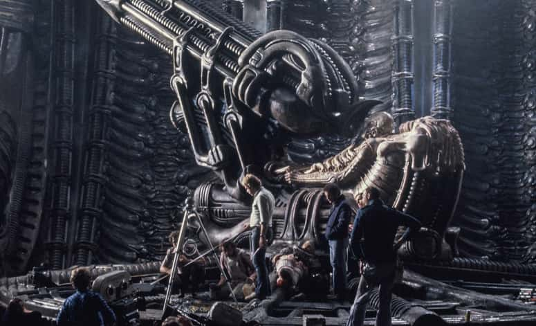 Outre les Xénomorphes, c’est l’imagerie de la planète LV-426 que Giger a imaginée, avec notamment le célèbre « Space Jockey ». © <em>XXth Century Fox </em>