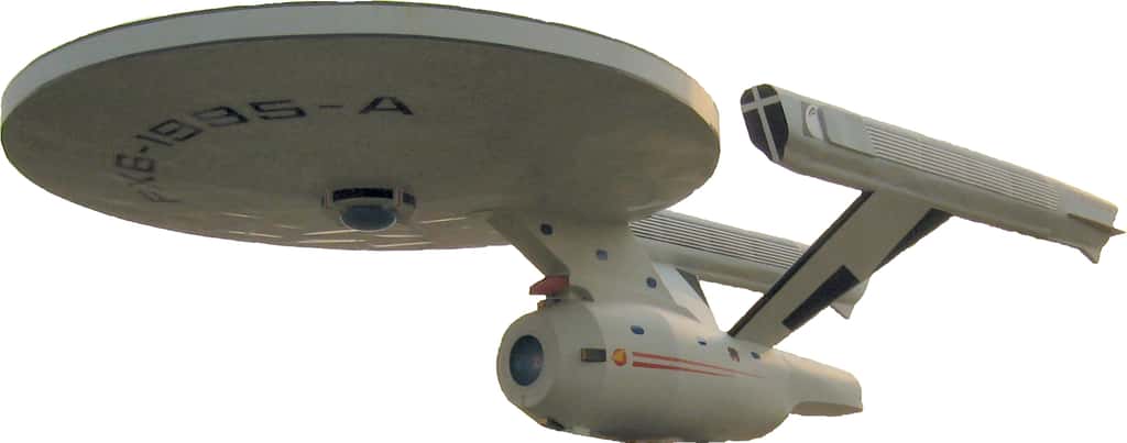 Le vaisseau <em>Enterprise</em>, de la série <em>Star Trek</em>, semblait propulsé par quelque chose qui ressemblait à l'EM Drive. © dave_7 et El Carlos, CC BY 3.0