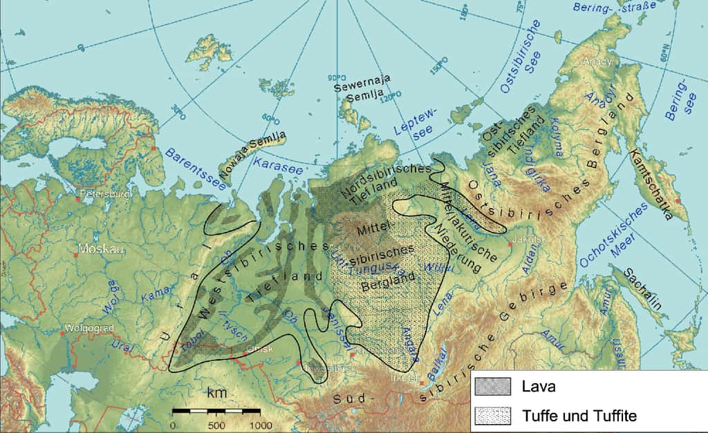 L'extension des trapps de Sibérie, s'étendant sur environ deux millions de kilomètres carrés. La carte (légendée en allemand) montre les régions où affleurent la lave (<em>Lava</em>), le tuf et les tuffites (<em>Tuffe und Tuffite</em>). © Jo Weber, CC by-nc-sa 3.0