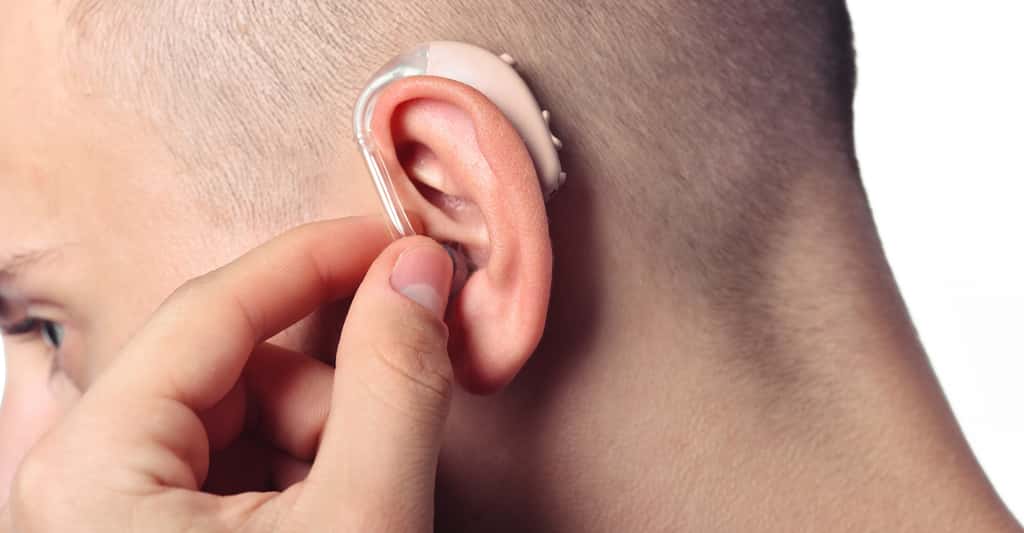 N’hésitez pas à demander à votre audioprothésiste un essai en situation et sur plusieurs jours, de l’appareil auditif sélectionné pour vous. © dmytro_khlystun, Fotolia