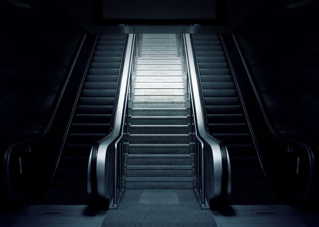 Choisir les escaliers serait une bonne méthode pour prendre le chemin d'une activité physique régulière. © Pixabay, Pexels 