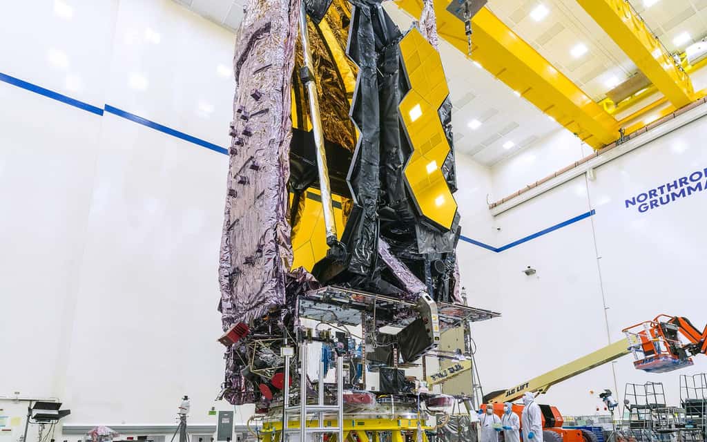 Le JWST, une fois replié, sera stocké dans une fusée Ariane 5 et déployé dans l'espace. © Nasa, Northrop Grumman