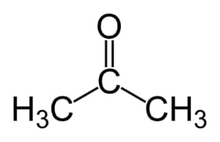 L’acétone est une des cétones les plus utilisées dans l’industrie. © Ben Mills, Wikimedia Commons