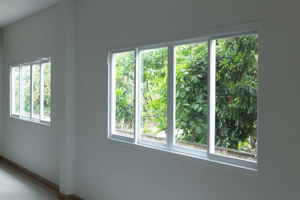Combien coûte une fenêtre coulissante ? ©sutichak , Adobe Stock