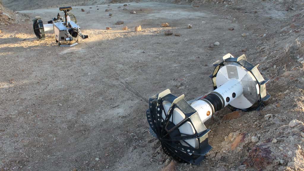Relié au rover principal par un filin, le segment Axel par explorer les terrains difficiles d'accès. © Nasa, JPL-Caltech, J.D. Gammell