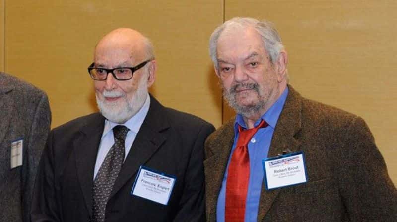De gauche à droite, François Englert et Robert Brout, les codécouvreurs du mécanisme de Brout-Englert-Higgs, lors de la remise du prix Sakurai 2010. © Self, Wikipédia, DP