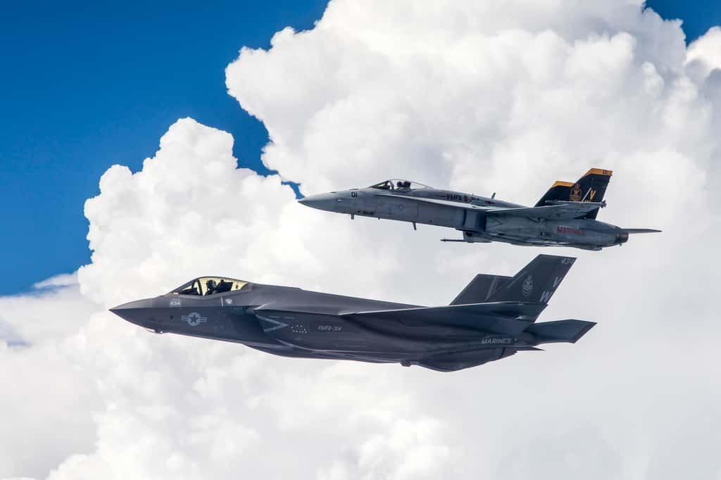Le F-35 est actuellement le chasseur de cinquième génération le plus vendu au monde, produit par Lockheed Martin. Mais pourrait ne pas être invulnérable aux cyberattaques et aux tentatives de hacking. © U.S. Navy, Lt. Cmdr. Darin Russell