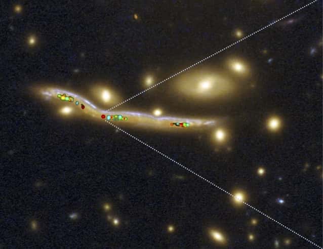 Nuages moléculaires détectés à une résolution jamais égalée jusqu'à aujourd'hui de 90 années-lumière dans le Serpent Cosmique, situé à plus de 8 milliards d'années-lumière, un progéniteur typique de notre Galaxie. © Unige, Dessauges
