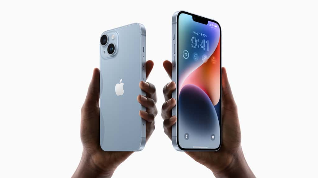 L’iPhone 14 et l’iPhone 14 Plus sortis en septembre 2022. Toute la gamme iPhone repose sur des écrans tactiles multipoint.  © Apple