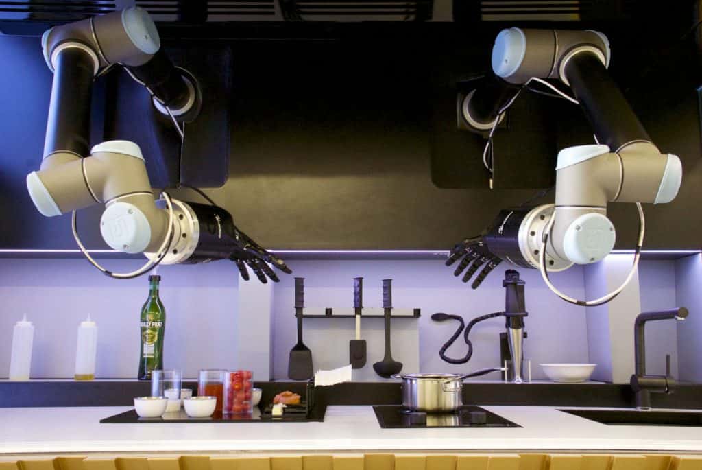  Moley Kitchen, ce robot fait la cuisine de façon autonome et coûte environ 271.000 euros. À ce prix-là, il nettoie même le plan de travail. © Moley Robotics