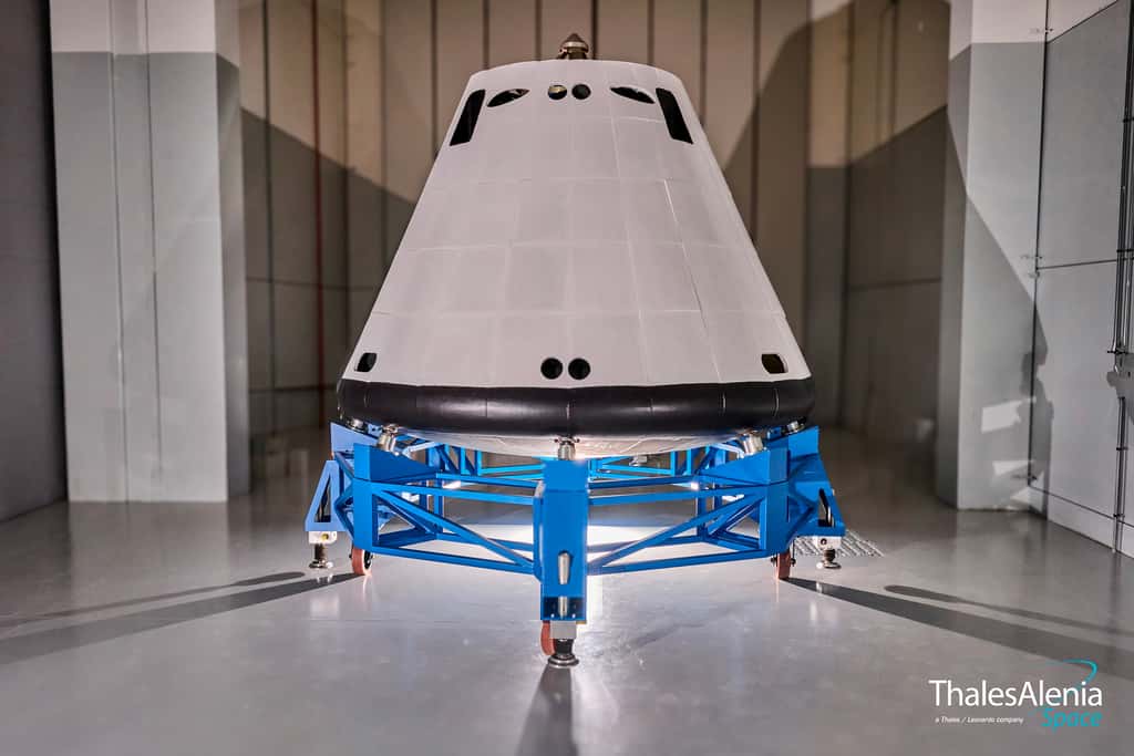 Le démonstrateur technologique de véhicule de rentrée ERV (<em>Earth Re-entry Vehicle</em>) servira de base de R&D pour l’évolution vers le futur service de transport de fret en orbite basse. © Thales Alenia Space