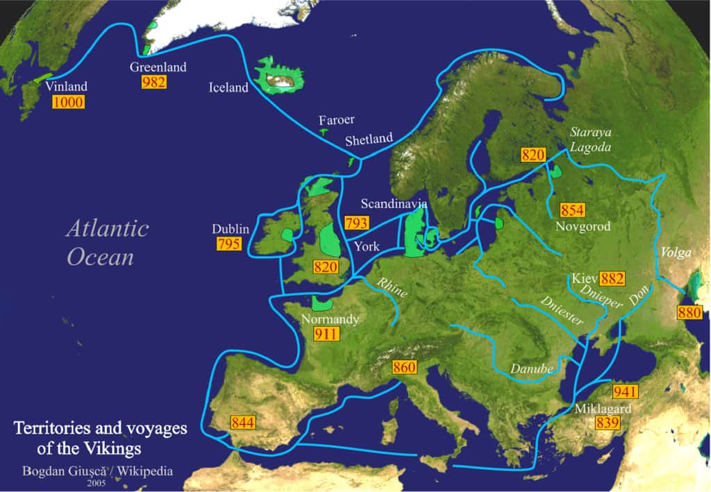 Voyages (en bleu) et territoires colonisés (en vert clair) des Vikings ; auteur : Bogdan Giusca, 2005. © Wikimedia Commons, domaine public.