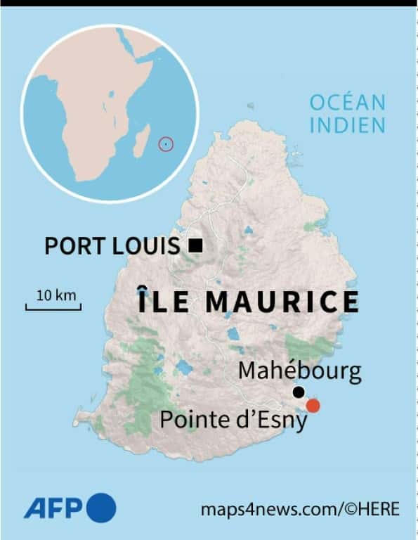 Carte de l'île Maurice et localisation de Pointe d'Esny, site où le vraquier Wakashio, battant pavillon panaméen, s'est échoué le 25 juillet 2020. © AFP