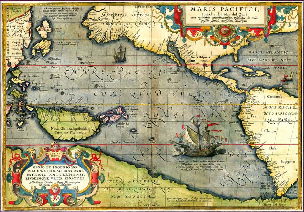 Carte marine du géographe flamand Ortelius datée de 1589 ; première carte imprimée dédiée au Pacifique. Sont mentionnés le continent austral inconnu et le navire de Magellan (la Victoria).© Wikimedia Commons, domaine public.