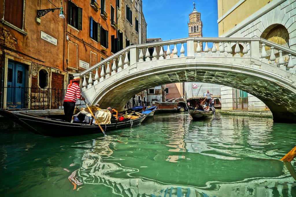 L’eau des canaux de Venise n’a jamais été si transparente que depuis le confinement. © Mentor_henry by Pixabay
