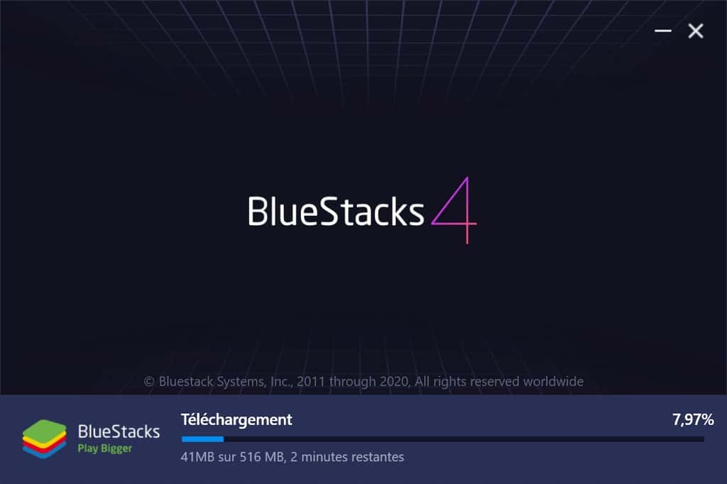 Téléchargement des fichiers d’installation d’Android. © Bluestacks Systems Inc.