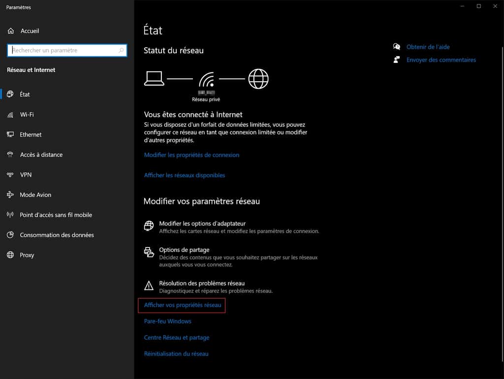 On trouve l’option « Afficher vos propriétés réseau » en bas de la fenêtre d’État du réseau © Microsoft
