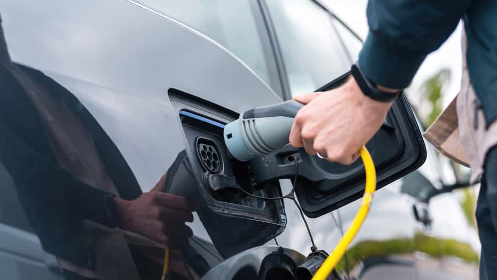 Pose d’une borne de recharge électrique  Démarche pour un locataire, frimufilms - Freepik