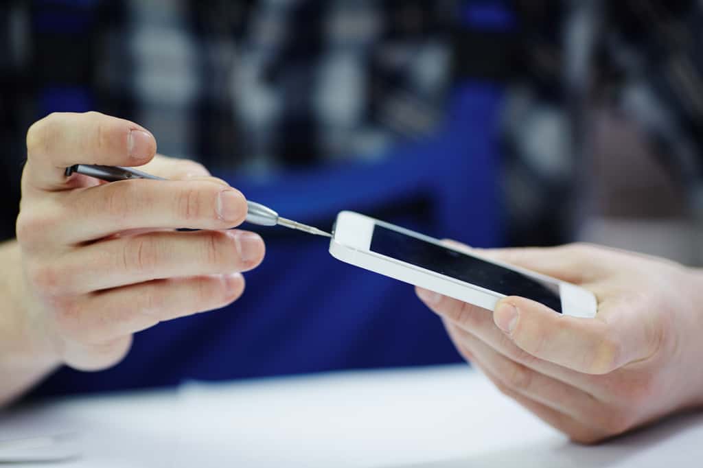 Assurer son téléphone ce n’est plus une option, freepik Assurer son téléphone ce n’est plus une option, freepik