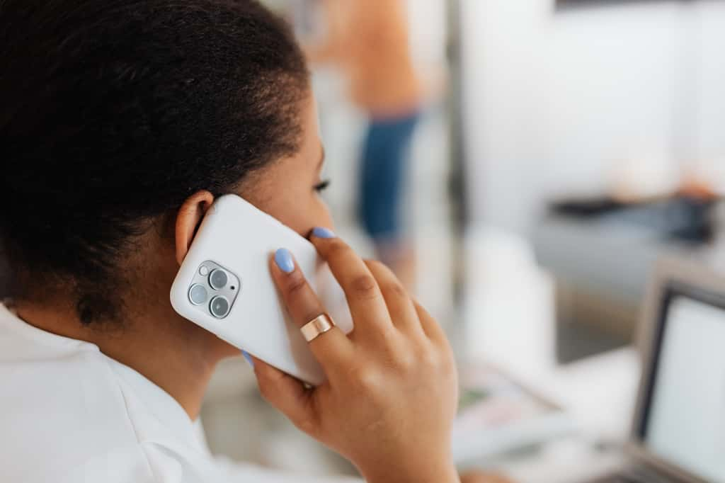 Le prix du forfait 100 Go chute chez Bouygues Telecom pour Noël © Karolina Grabowska, Pexels