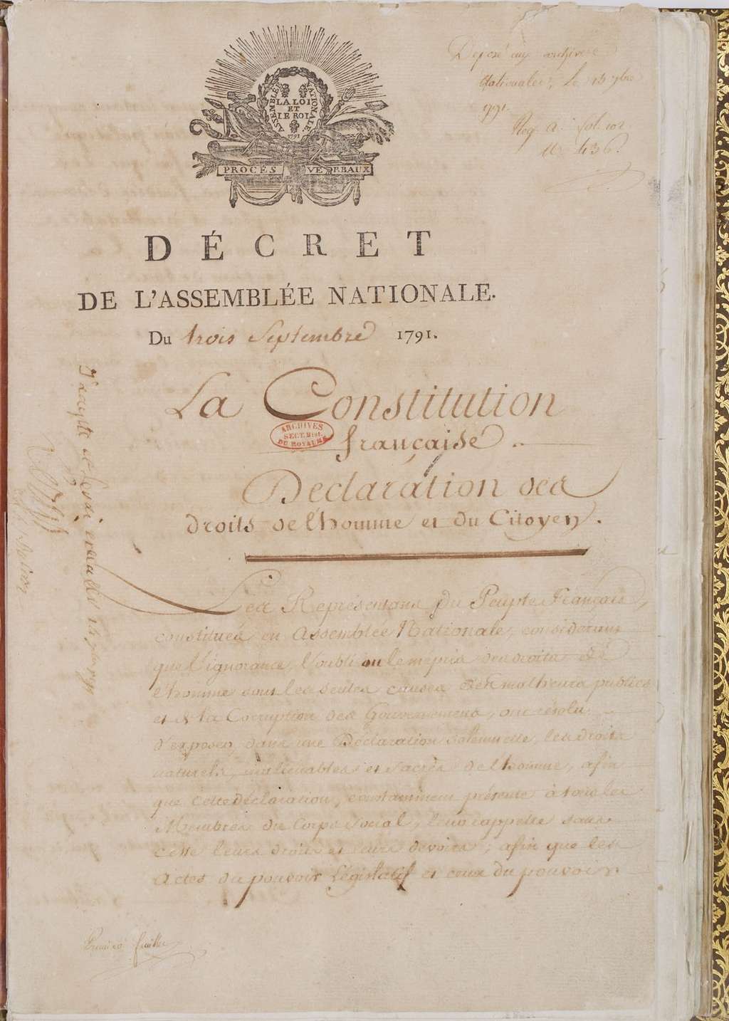 Première page de la Constitution française du 3 septembre 1791 avec la Déclaration des droits de l'Homme et du citoyen en préambule. Cote AE/I/10/1 aux Archives Nationales. © Archives Nationales de France