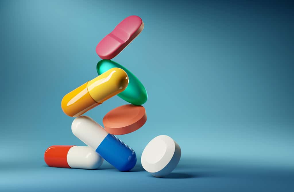Plusieurs médicaments déjà existants pourraient aider contre le SARS-CoV-2. © James Thew, Adobe Stock