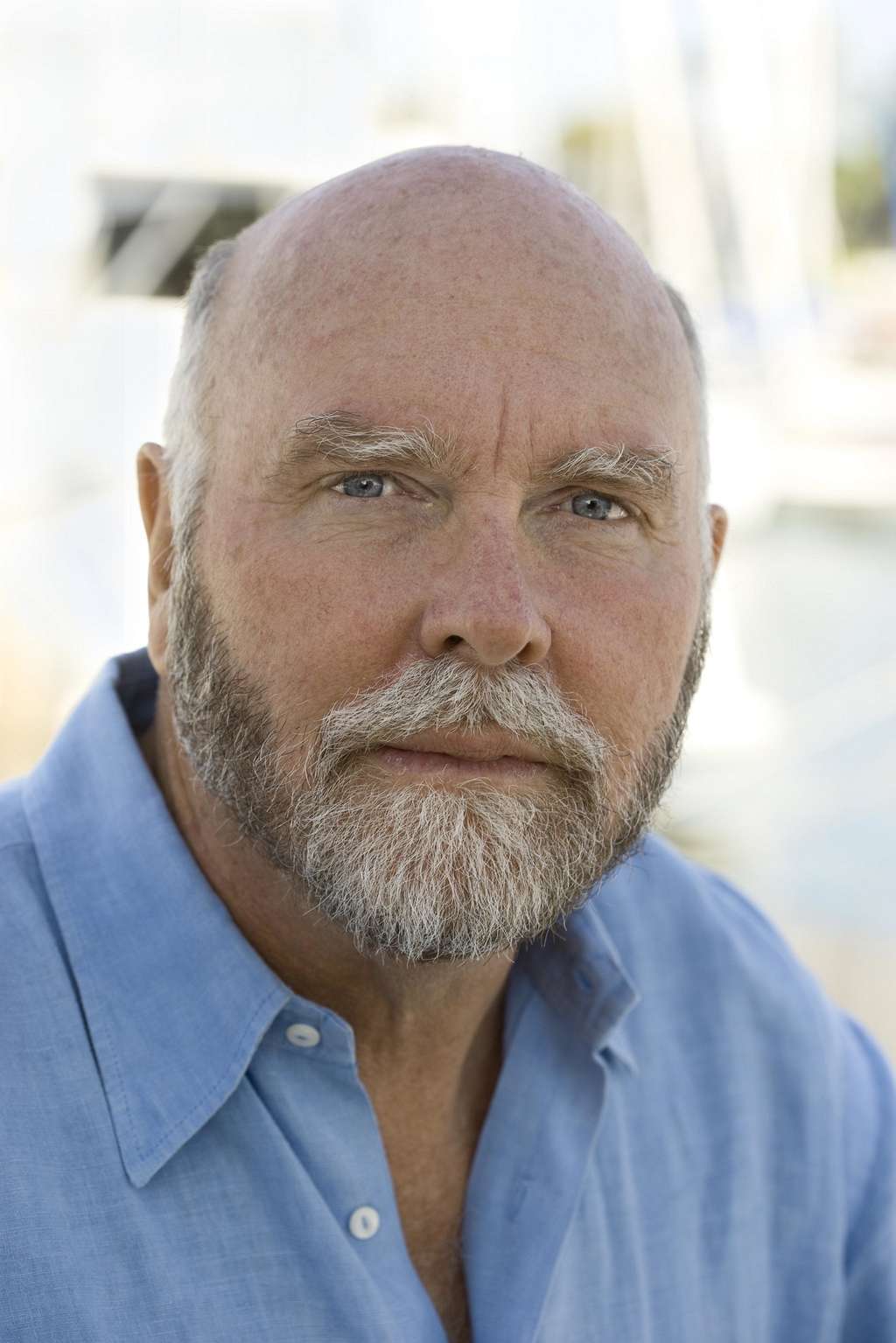 En 2010, Craig Venter a créé la première cellule synthétique. Aujourd’hui il récidive avec une cellule au génome minimal. © Wikipédia, CC by 2.5